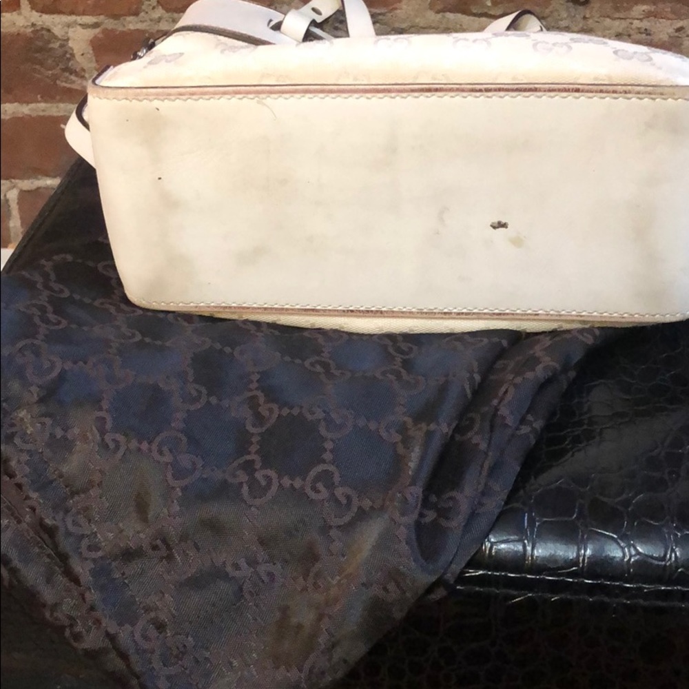 White Gucci Shoulder Bag - Picture 11 of 12